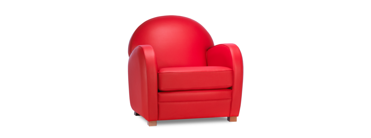 Présentation du CARDIFF : un fauteuil rouge avec un dossier arrondi, une assise rembourrée et des pieds en bois qui incarne un design simple mais moderne. Meubles Barret Bordeaux